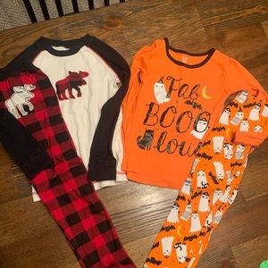 Girls Halloween 🎃 and Christmas 🎄 PJs (size 5T)